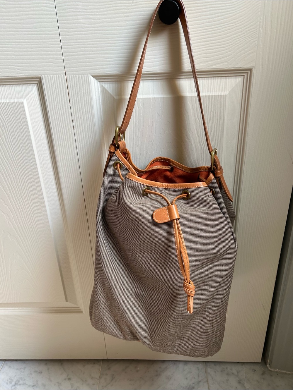 Vintage unbranded Taupe Drawstring Bucket Bag with Tan leather Trim